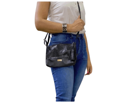 Bolso en Cuero Manos Libres Pepa Piton Negro - Imagen 4