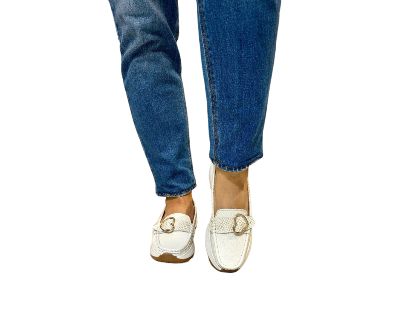 Alternative view of Mocasines Sabrina Corazón Talco