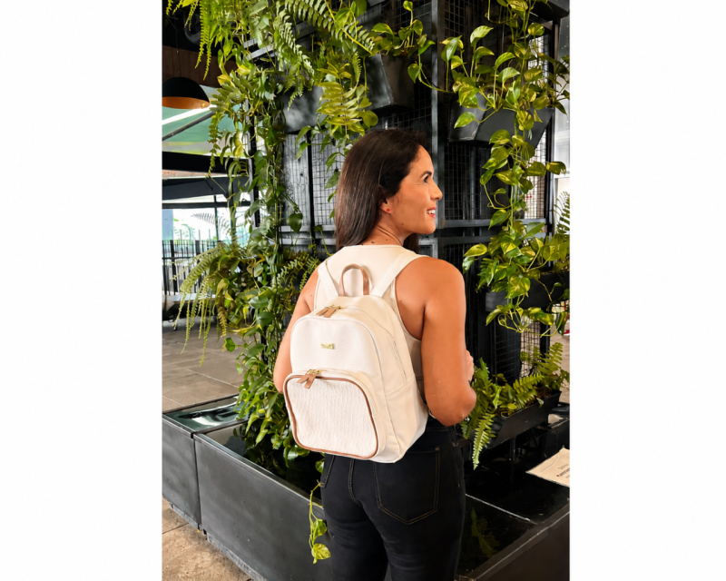 Alternative view of Morral en Cuero Mini bella Koi Blanco x Miel